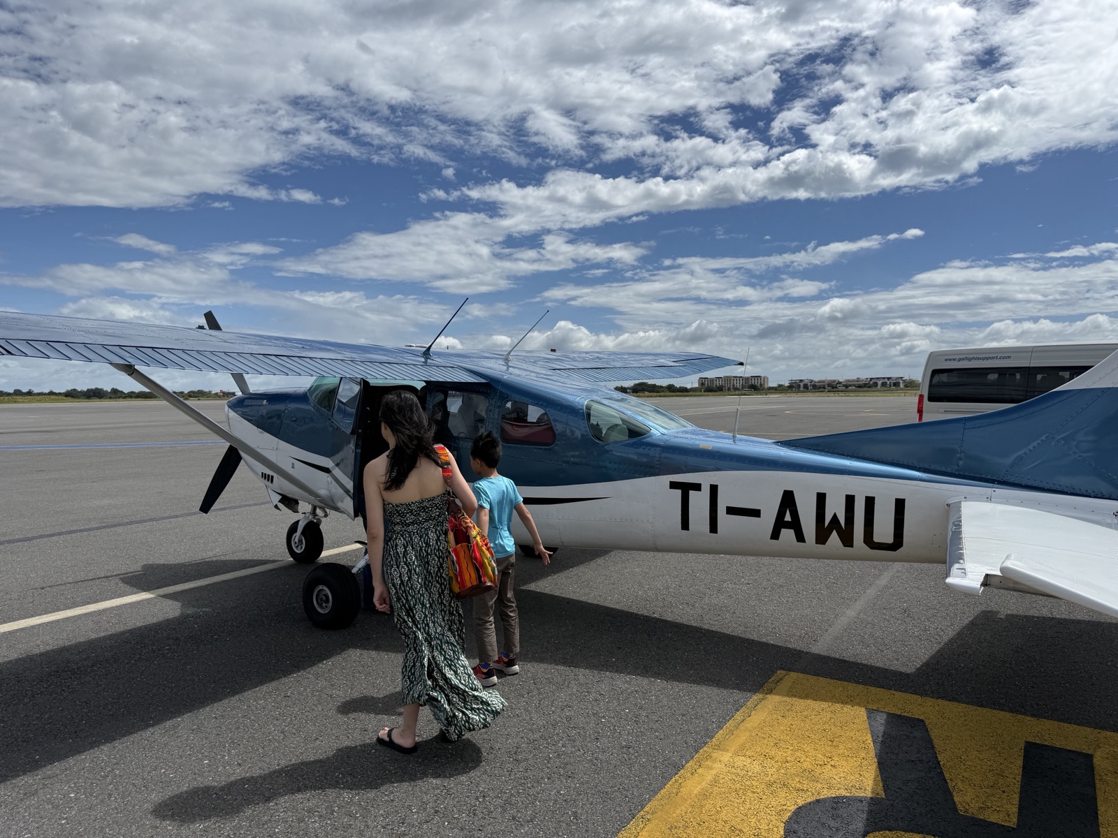 The 5-seater charter plane we flew from Papagayo to Osa